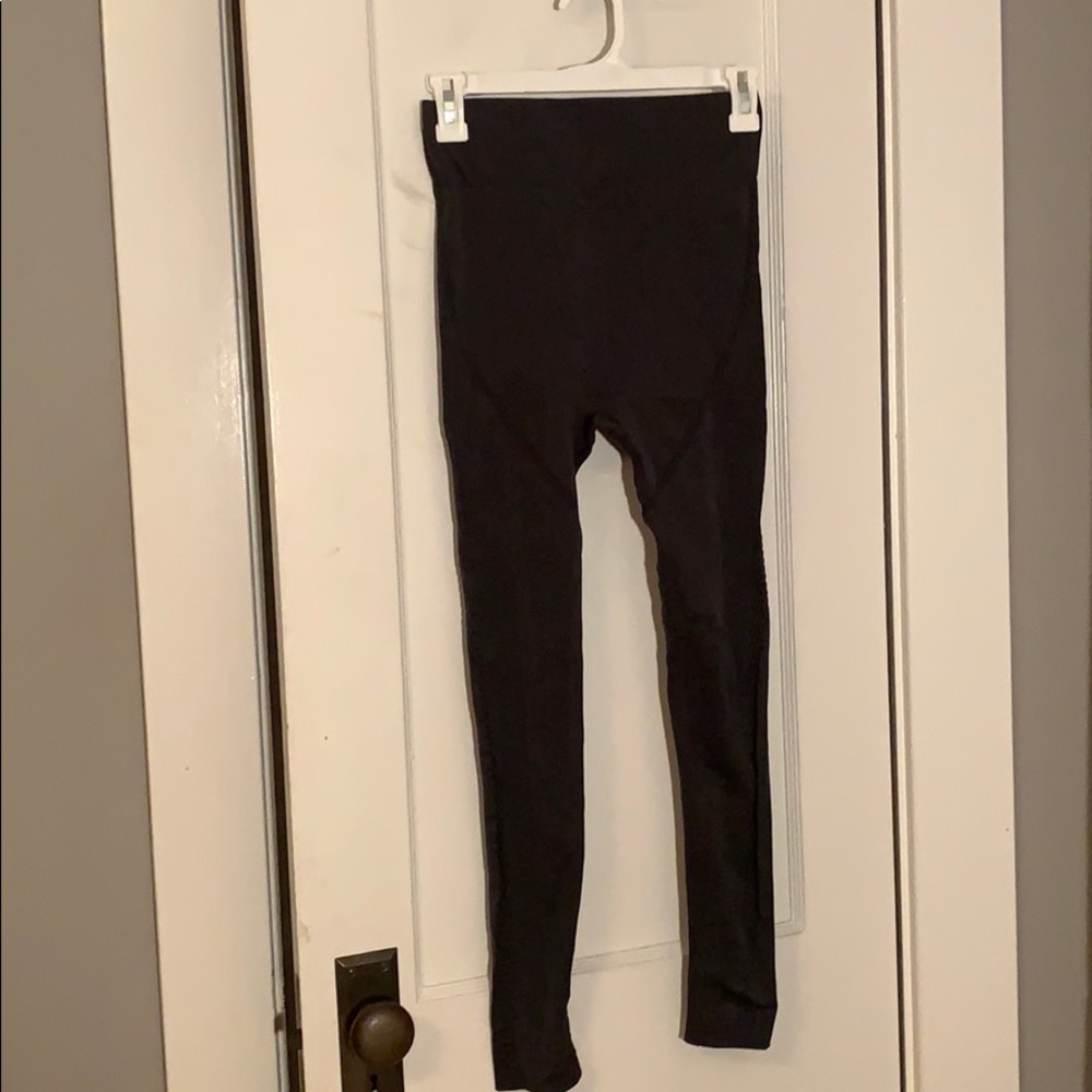 Yoga pants with unique design